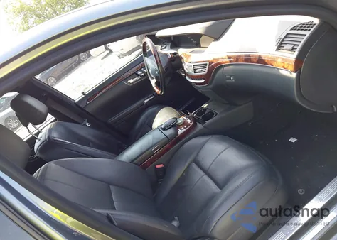 2008 Mercedes-Benz S 550 4Matic z USA, uszkodzony, nr VIN WDDNG86X48A208799